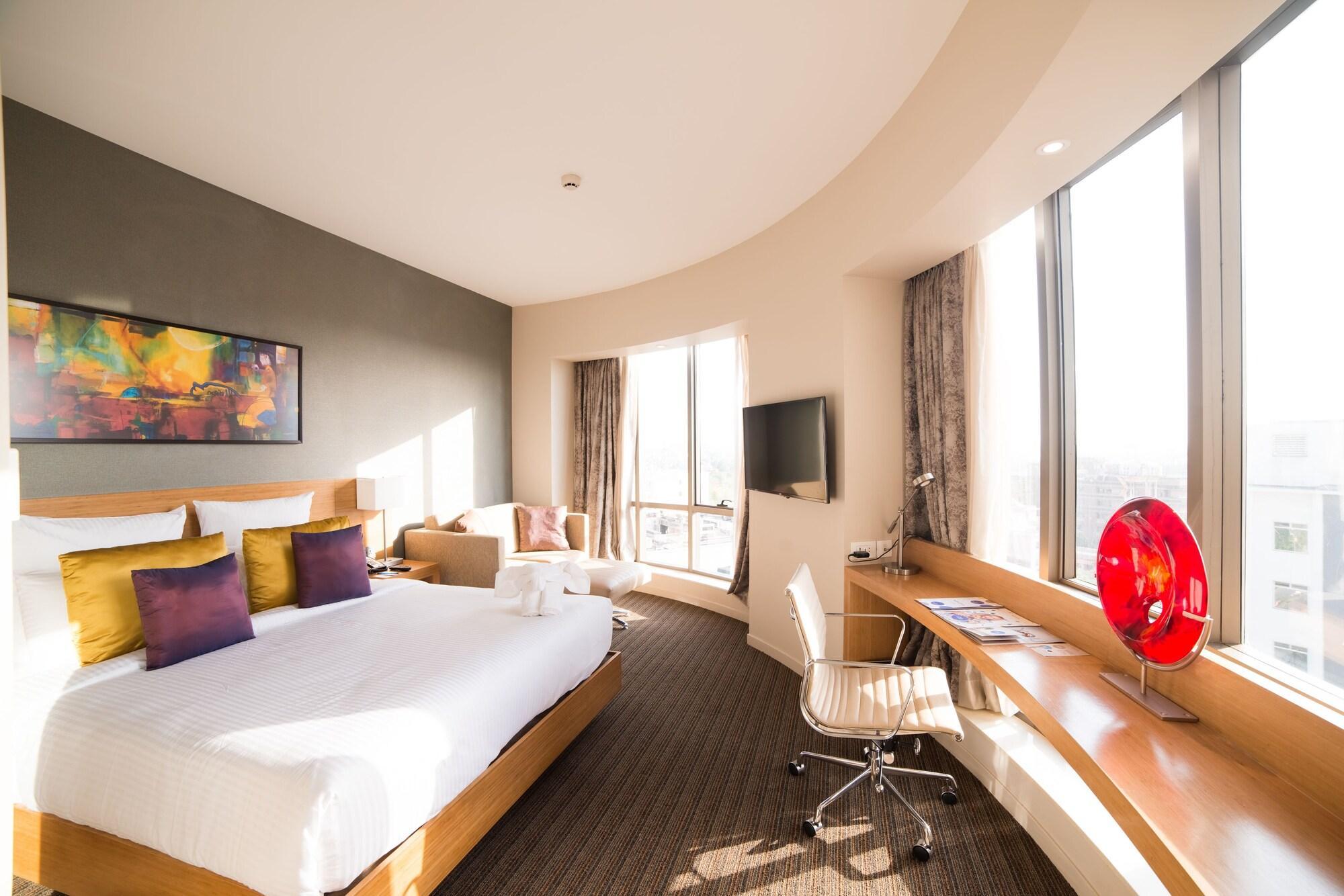 Novotel Lucknow Gomti Nagar מראה חיצוני תמונה