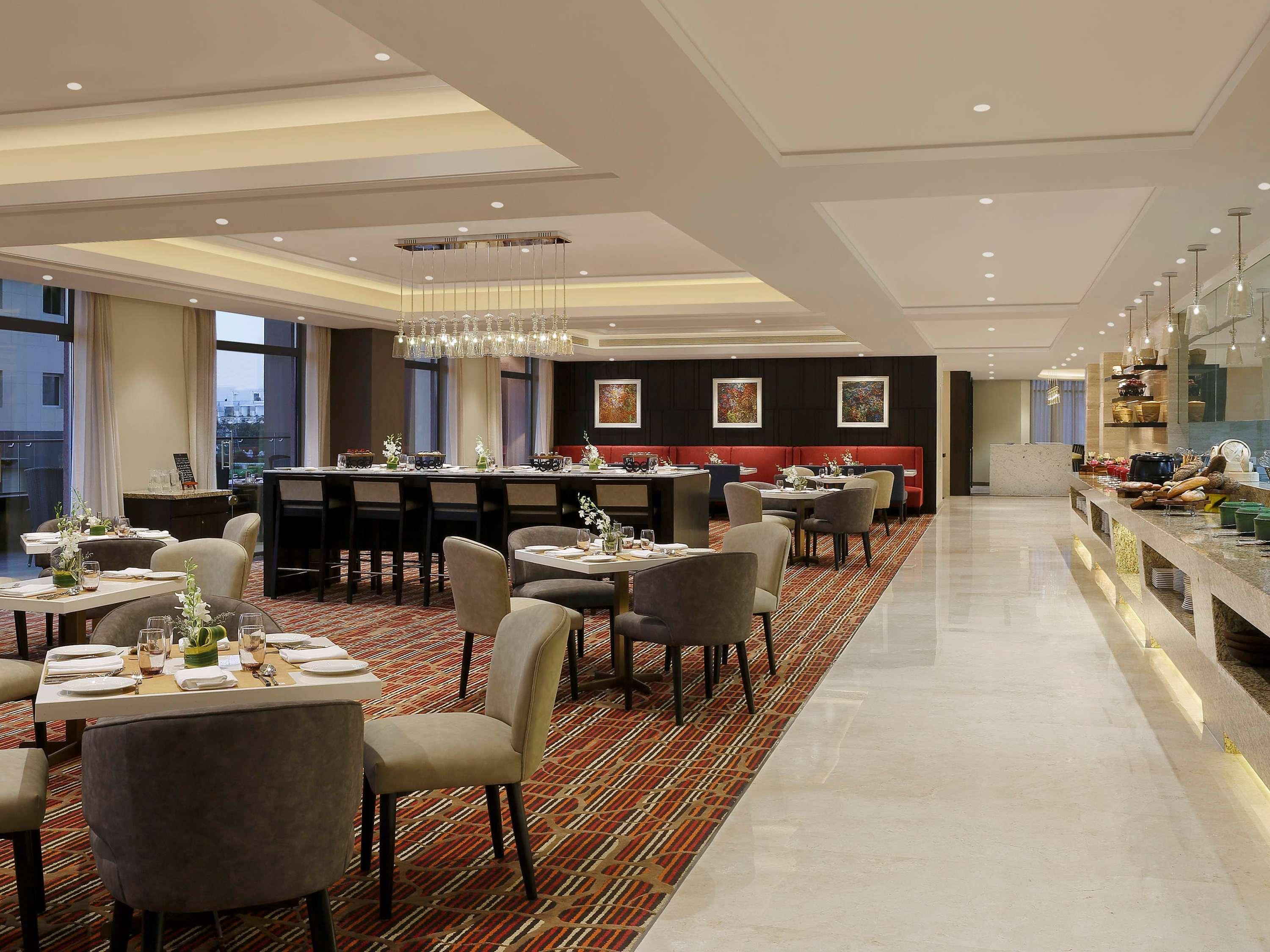 Novotel Lucknow Gomti Nagar מראה חיצוני תמונה