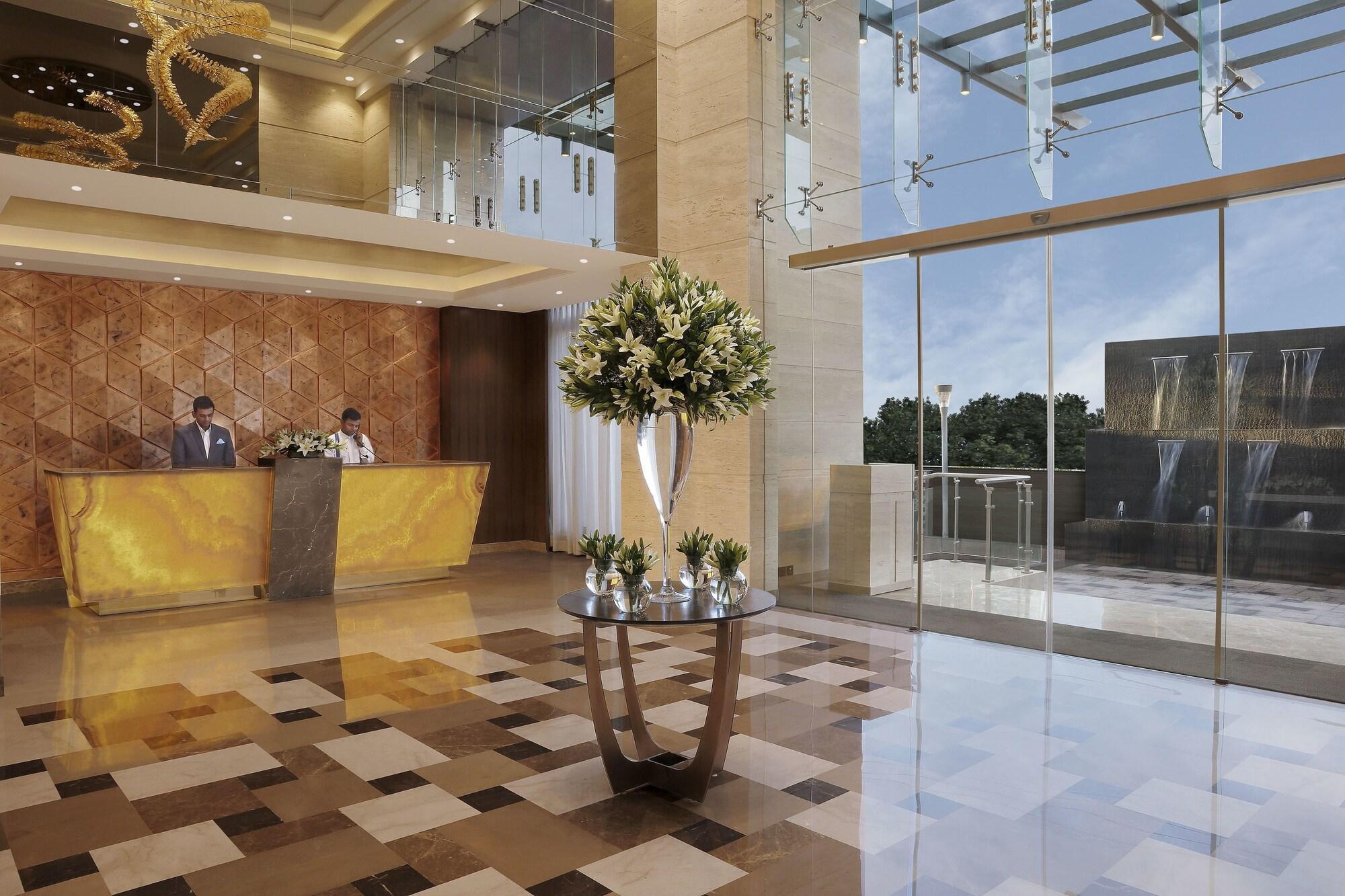 Novotel Lucknow Gomti Nagar מראה חיצוני תמונה