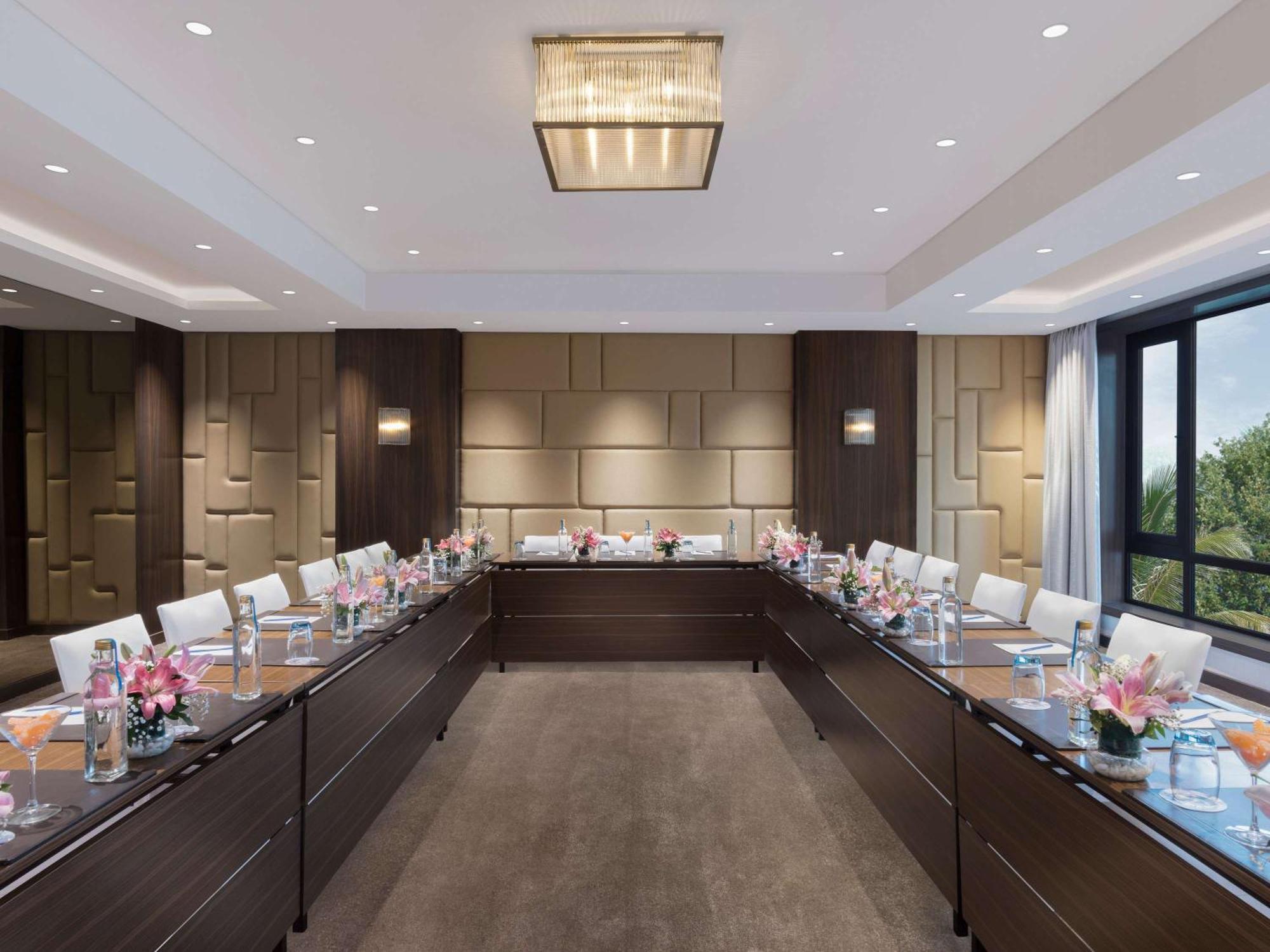 Novotel Lucknow Gomti Nagar מראה חיצוני תמונה