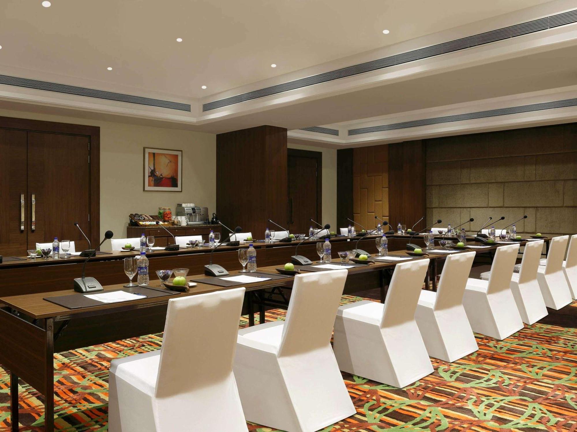 Novotel Lucknow Gomti Nagar מראה חיצוני תמונה
