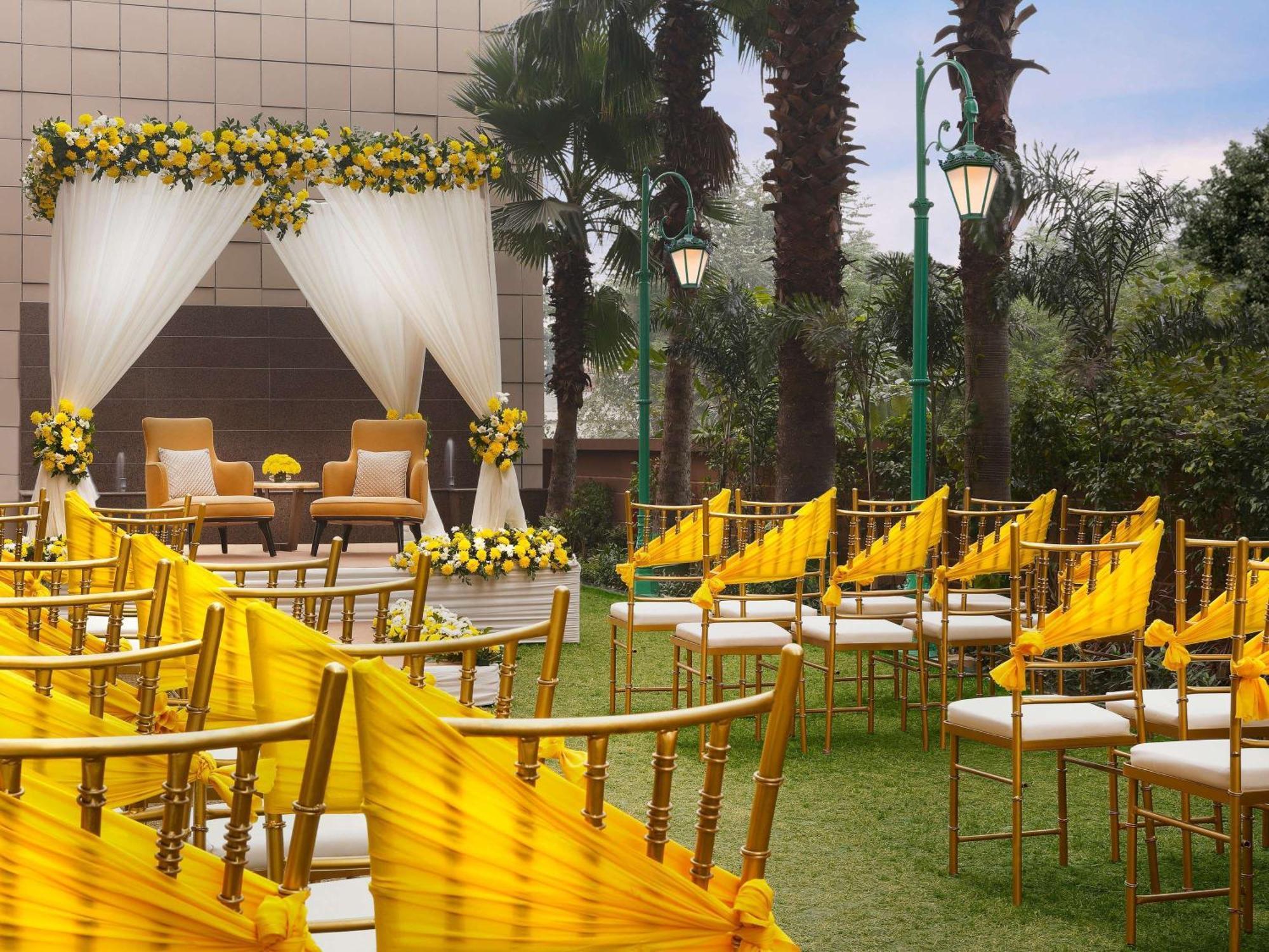 Novotel Lucknow Gomti Nagar מראה חיצוני תמונה