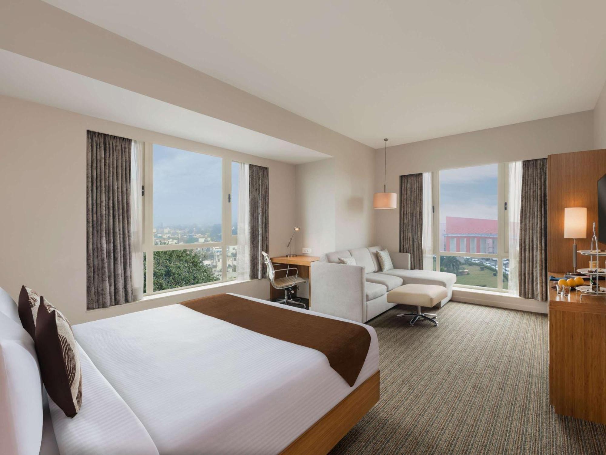 Novotel Lucknow Gomti Nagar מראה חיצוני תמונה