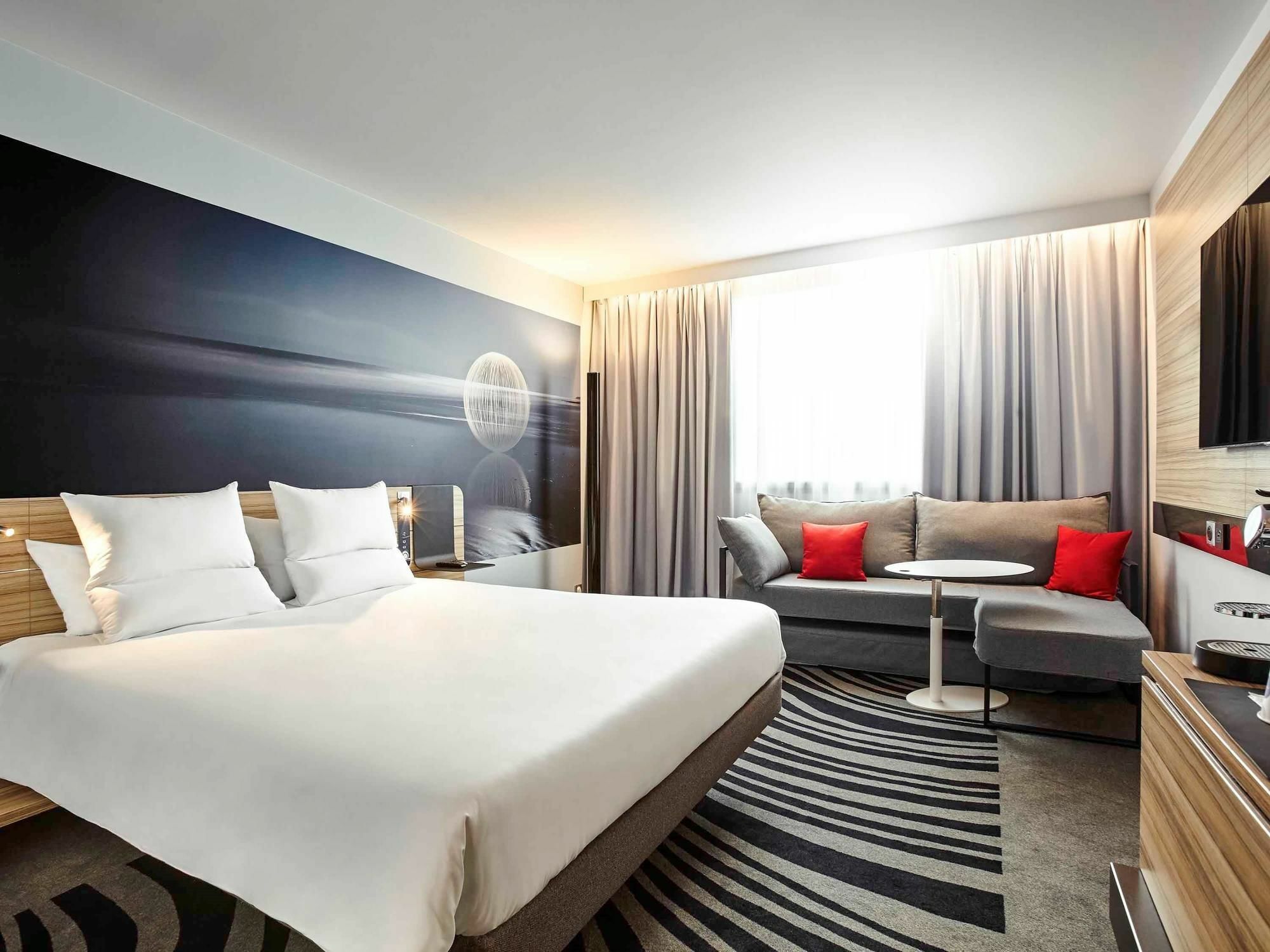 Novotel Lucknow Gomti Nagar מראה חיצוני תמונה